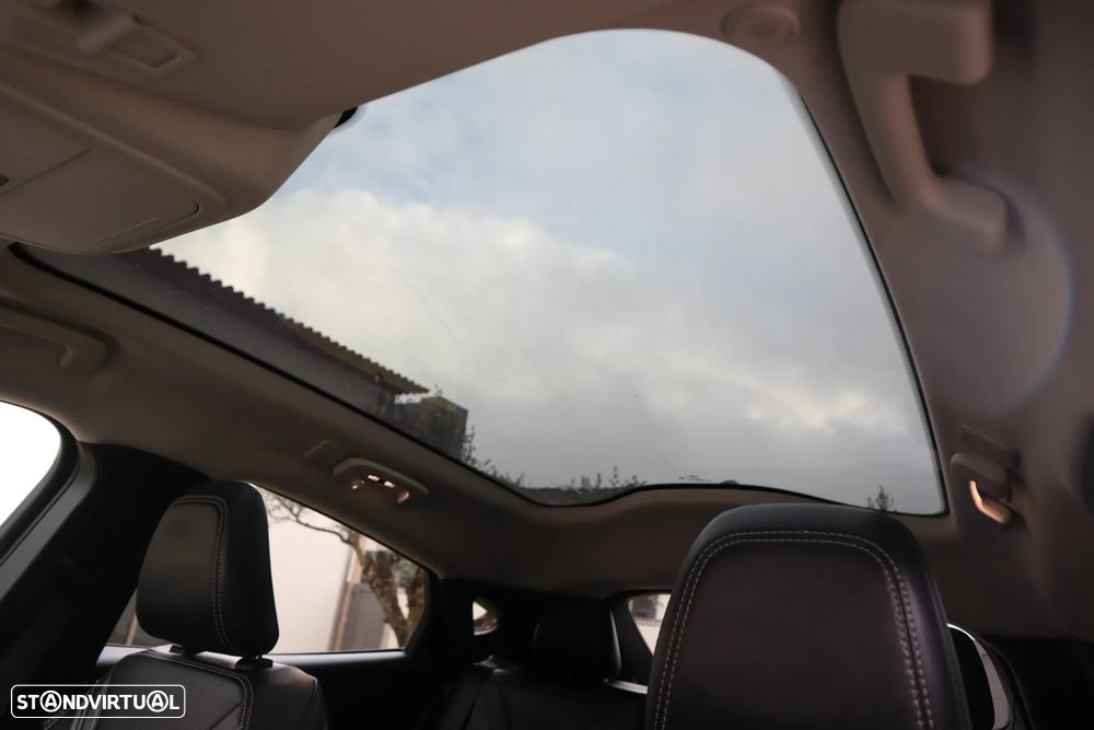 Ford Mustang Mach-E Alargada - 25