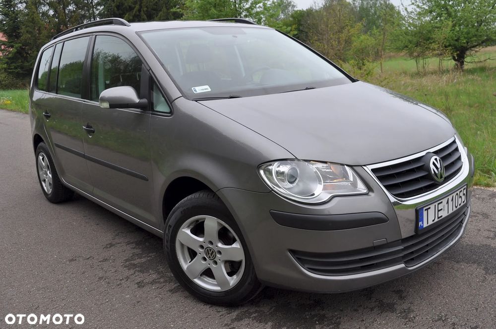 Volkswagen Touran 1.6 Conceptline - 9