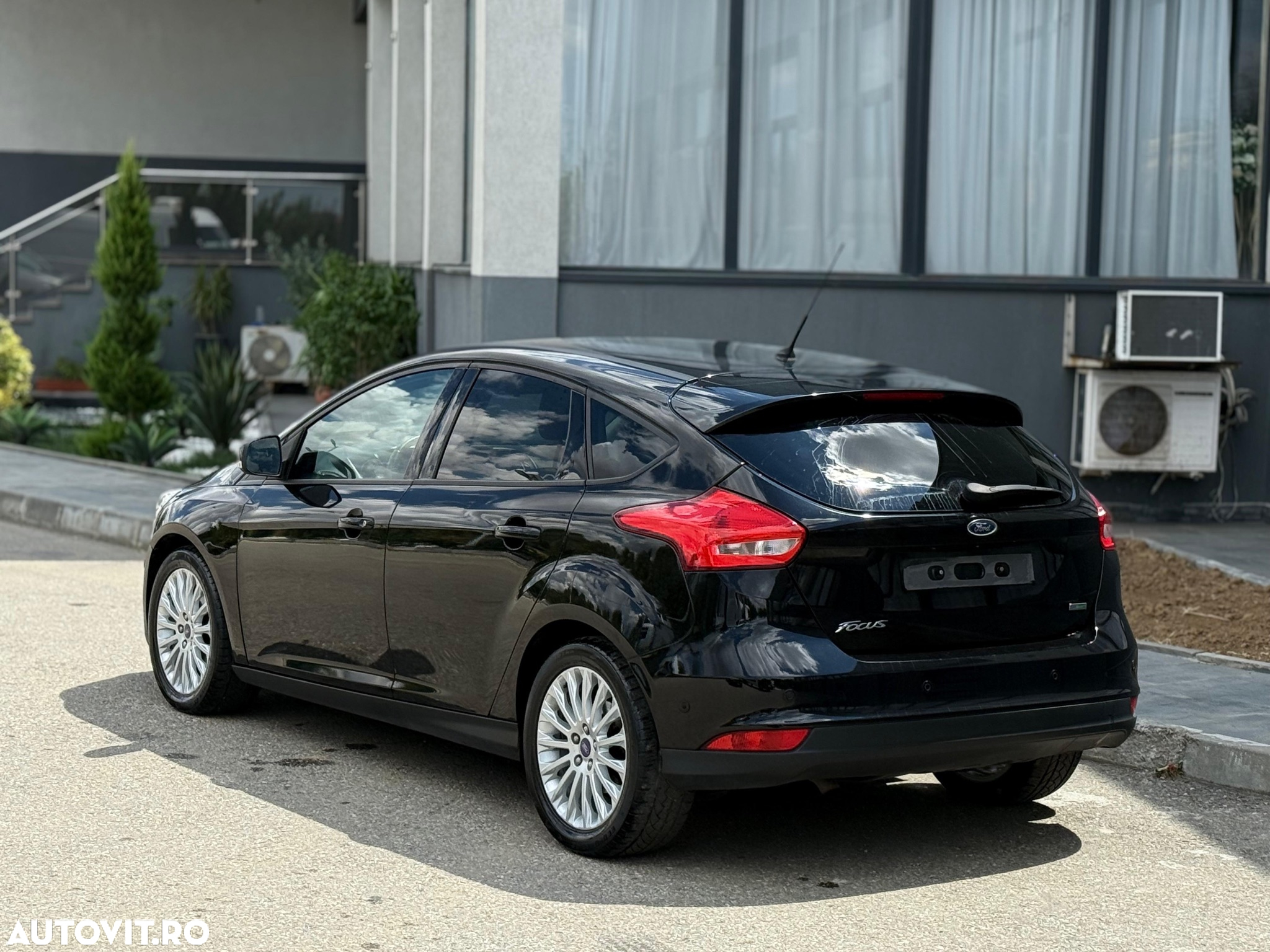 Ford Focus 1.0 EcoBoost Connected - 9