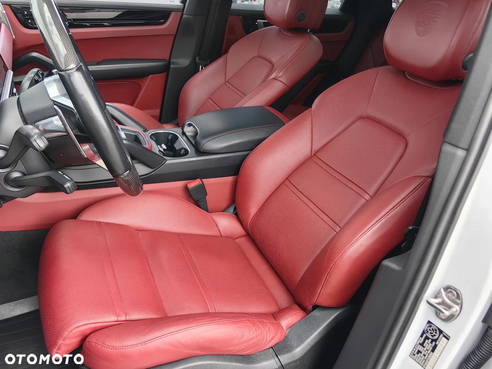 Porsche Cayenne Tiptronic S Platinum Edition - 28
