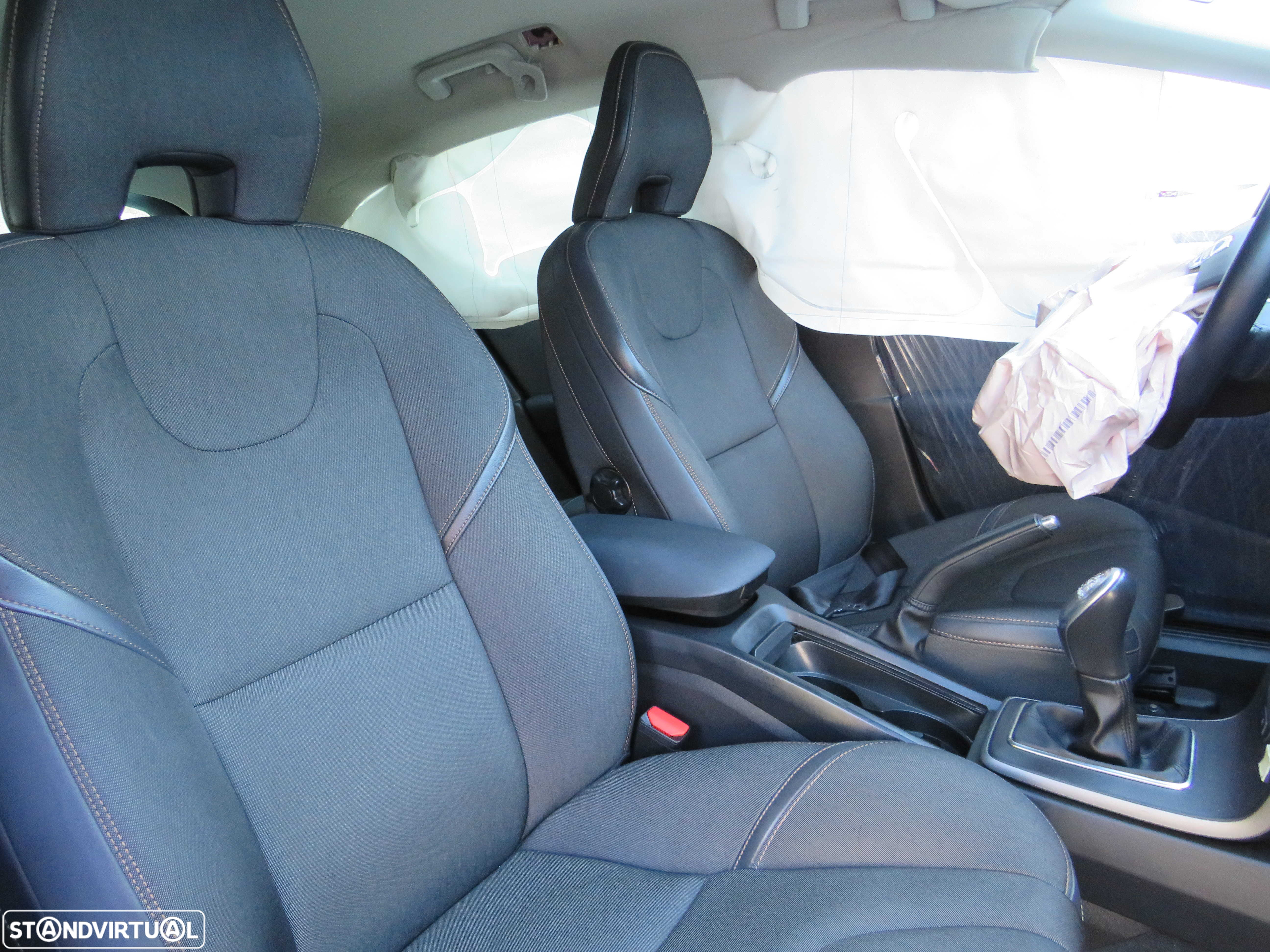 Volvo V40 2.0 D3 (150cv) de 2013  - Peças Usadas (8014) - 7