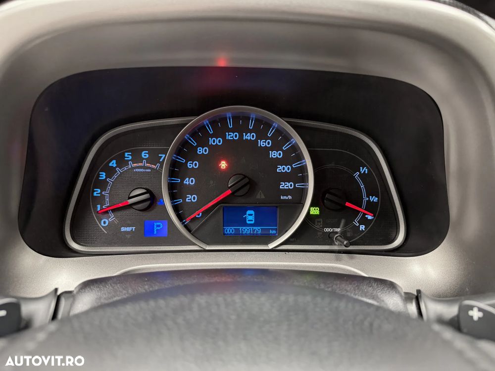 Toyota RAV4 2.2 D-4D 4x4 Automatik Life - 24