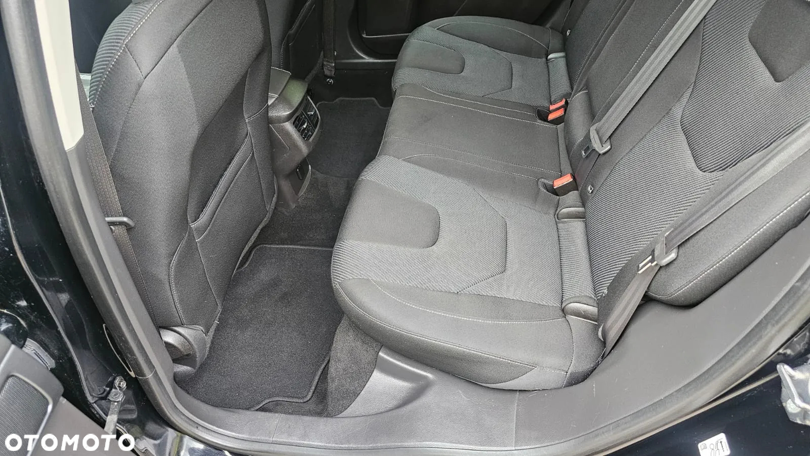 Ford Mondeo 2.0 TDCi PowerShift-Aut Allrad Titanium - 36