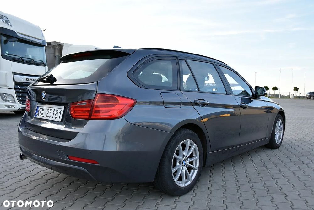 BMW Seria 3 320d - 5