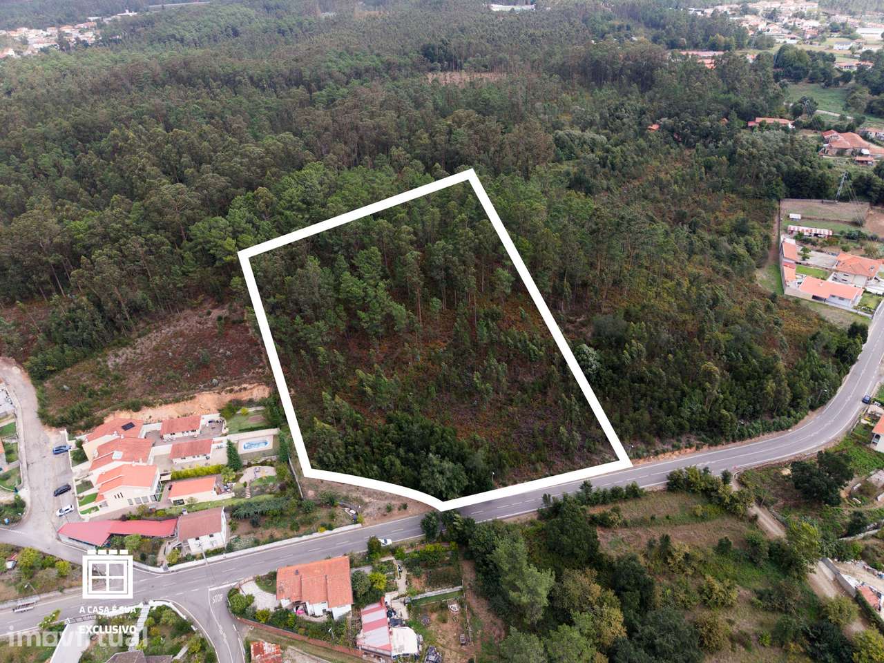 Terreno Urbanizável com 9.900 m2 em Milheirós Poiares - Exclusivo - Grande imagem: 2/10