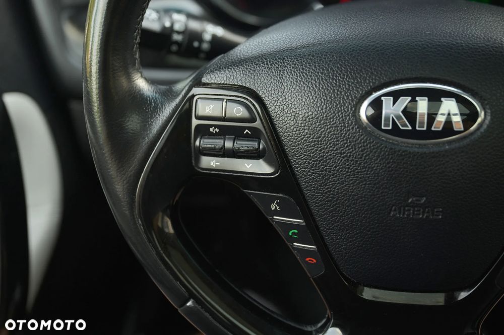 Kia Ceed 1.6 CRDi 128 Platinum Edition - 39