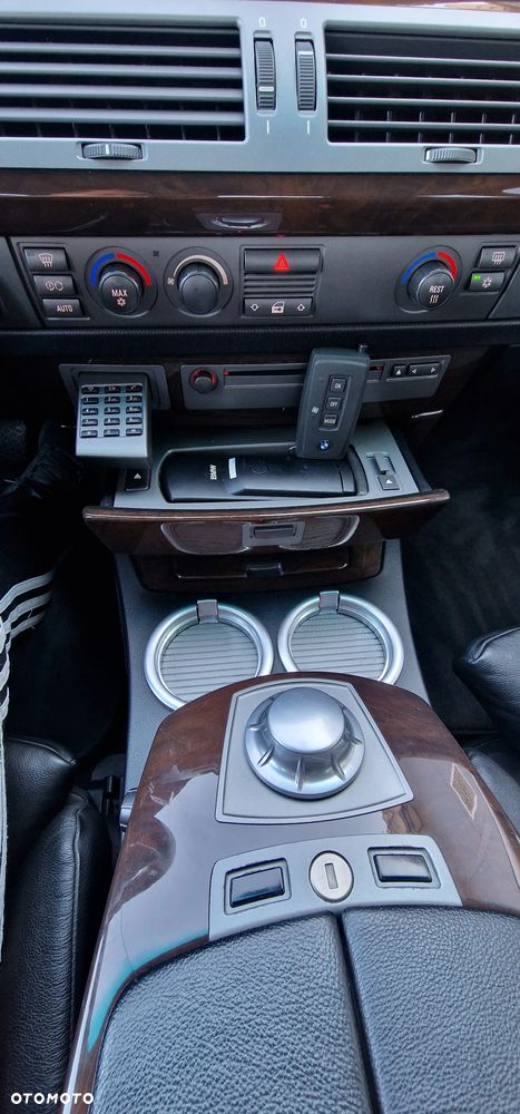 BMW Seria 7 745i L - 19