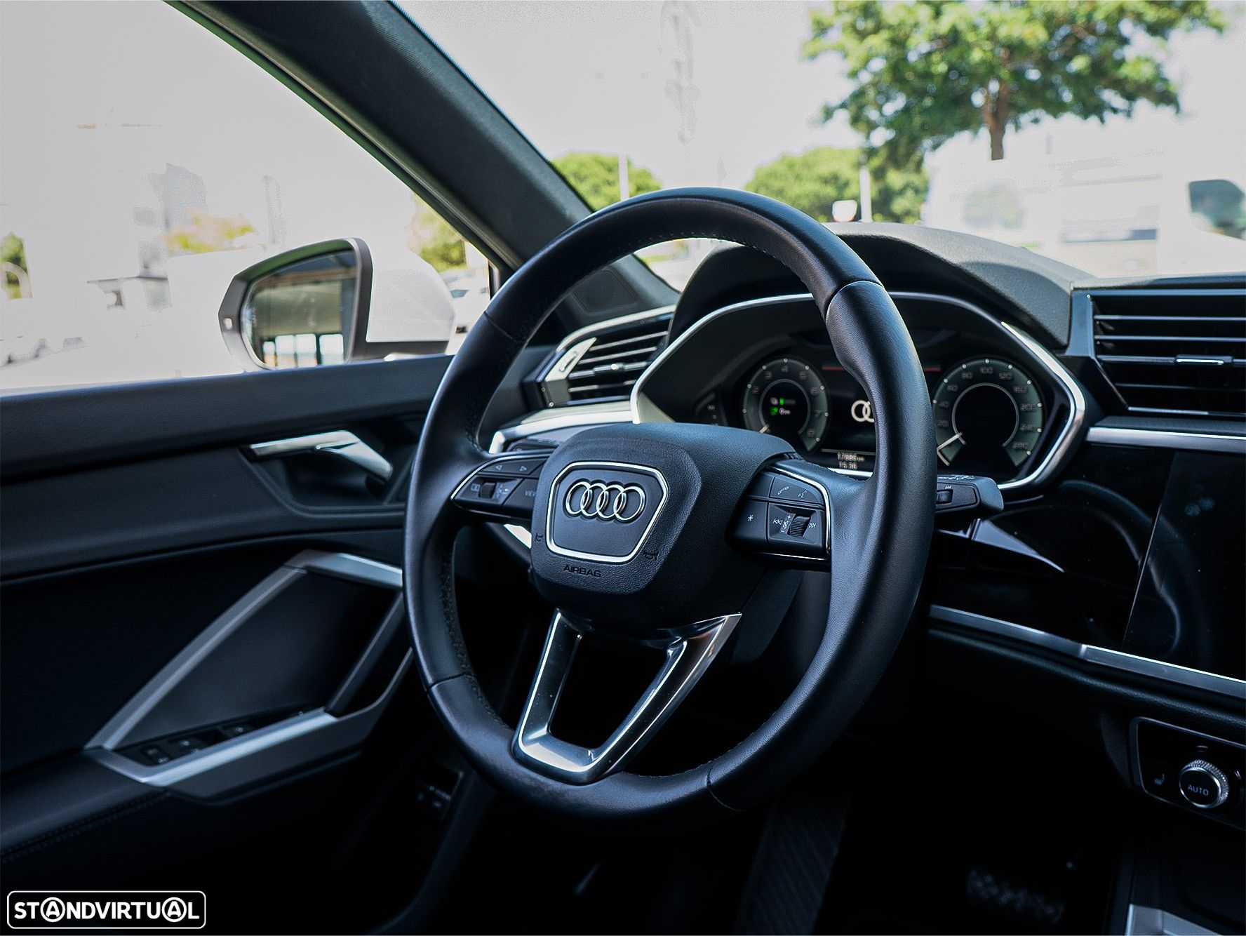 Audi Q3 Sportback 45 TFSIe S line S tronic - 17