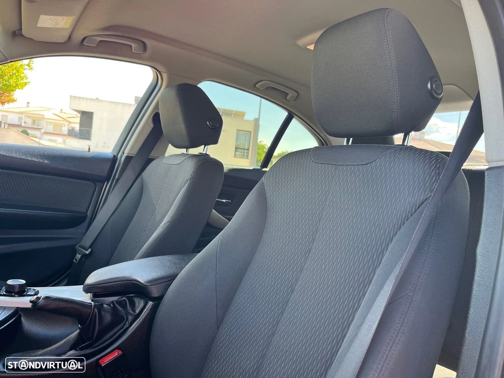 BMW 320 d Advantage Auto - 7