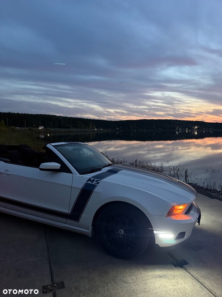 Ford Mustang - 6