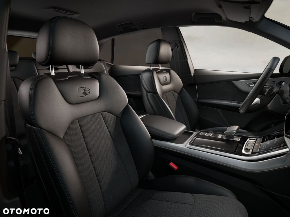 Audi Q8 - 8