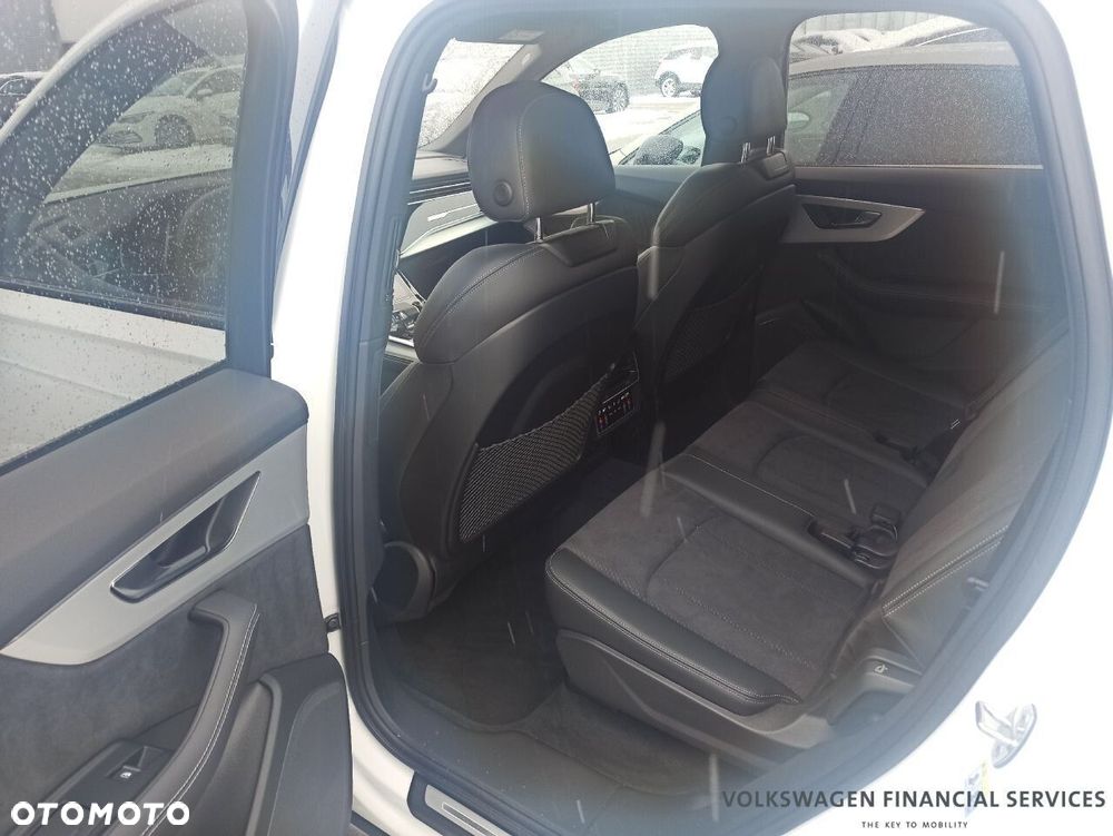 Audi Q7 - 11