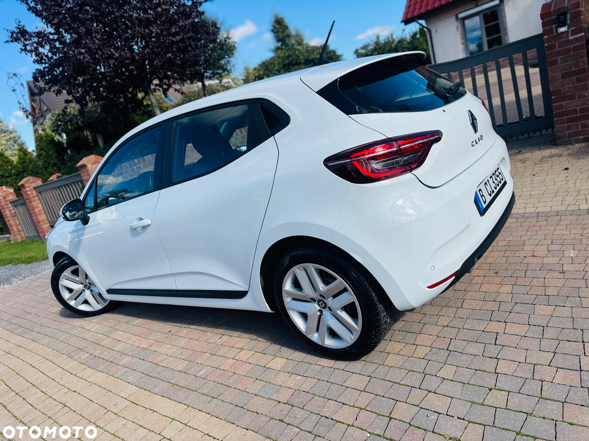 Renault Clio BLUE dCi 100 BUSINESS EDITION - 3