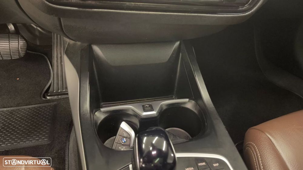 BMW 116 d Aut. Sport Line - 42