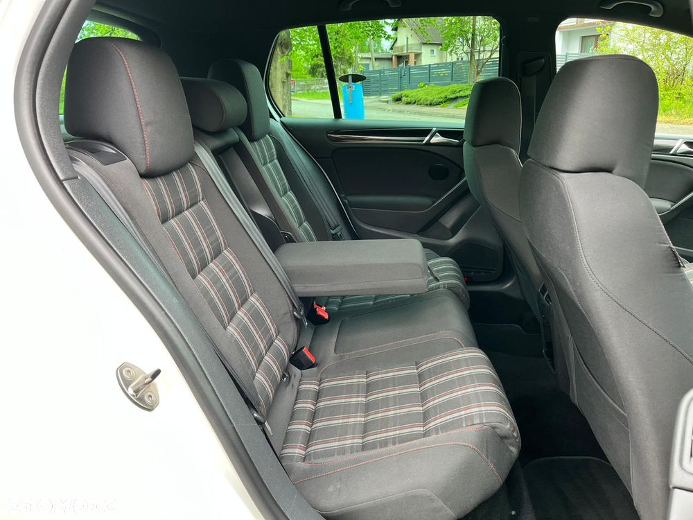 Volkswagen Golf 2.0 GTI DSG - 30