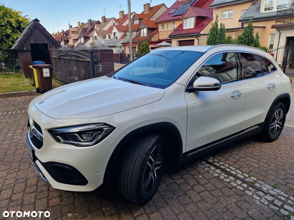 Mercedes-Benz GLA 200 Business Edition - 1