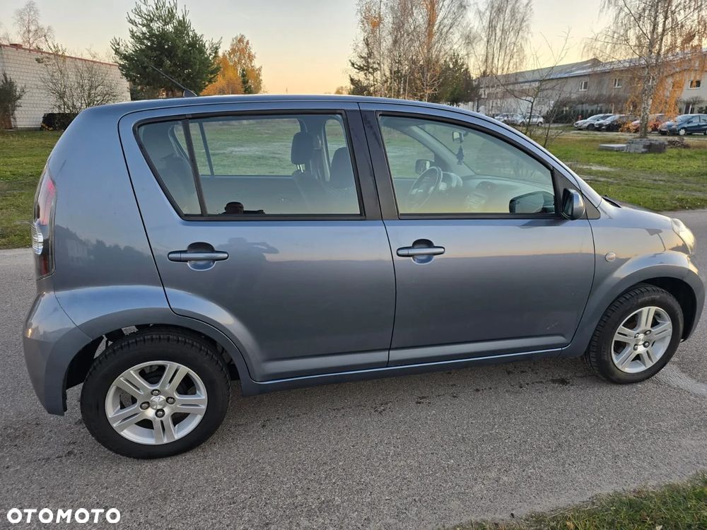 Daihatsu Sirion 1.3 - 7