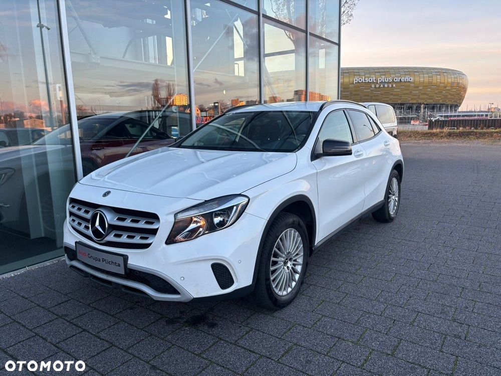 Mercedes-Benz GLA - 1