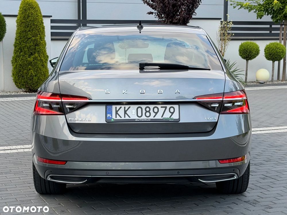 Skoda Superb 2.0 TDI SCR 4x4 L&K DSG - 8
