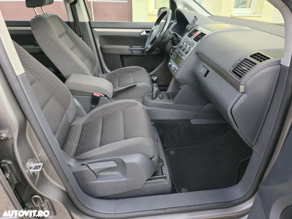 Volkswagen Touran 2.0 TDI DPF Comfortline - 6