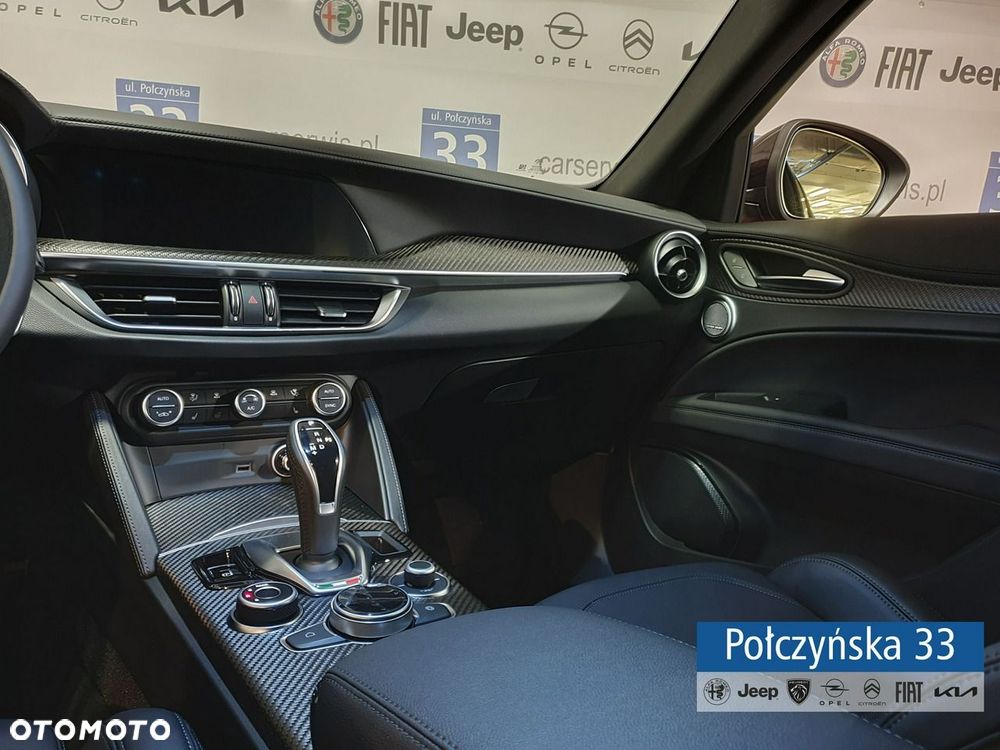 Alfa Romeo Stelvio - 25