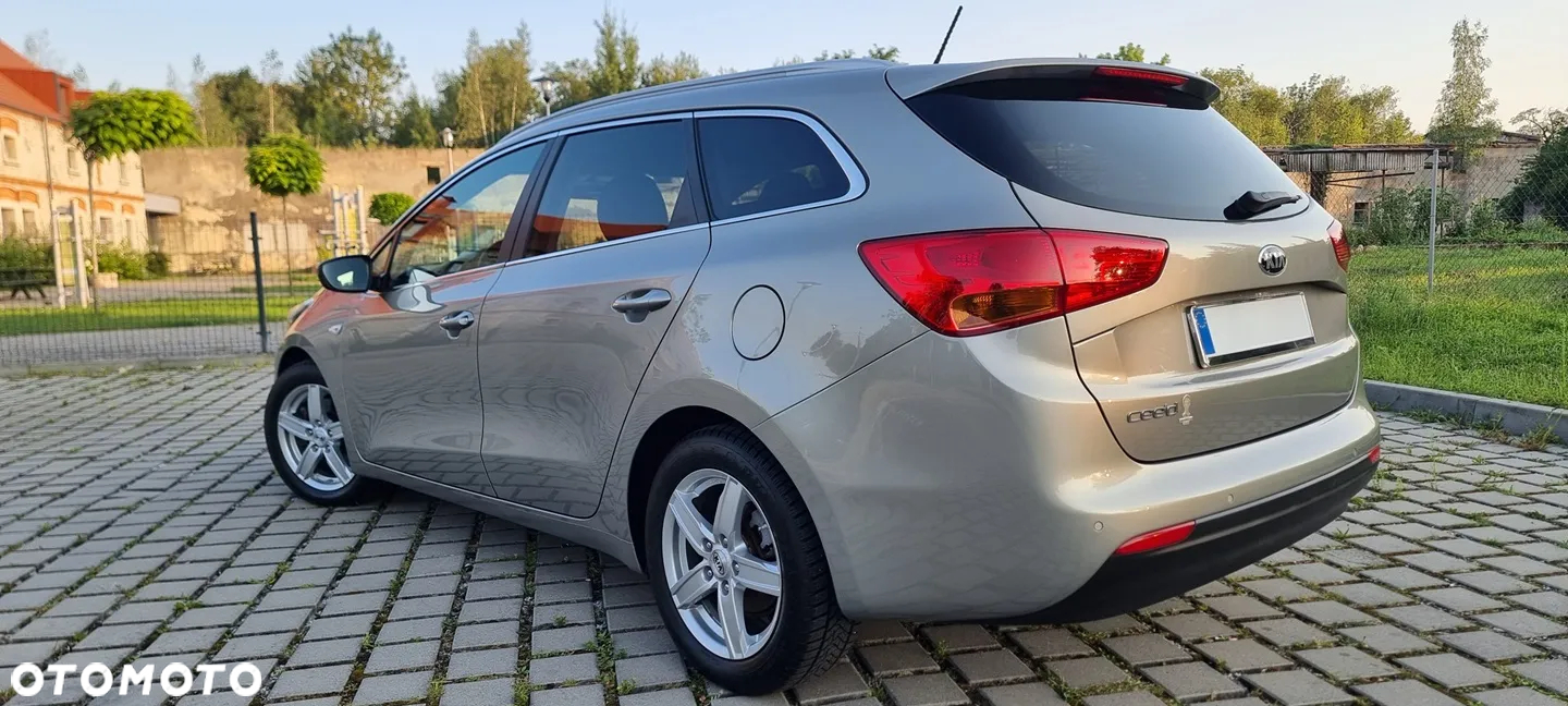 Kia Ceed Cee'd 1.6 GDI Business Line - 9