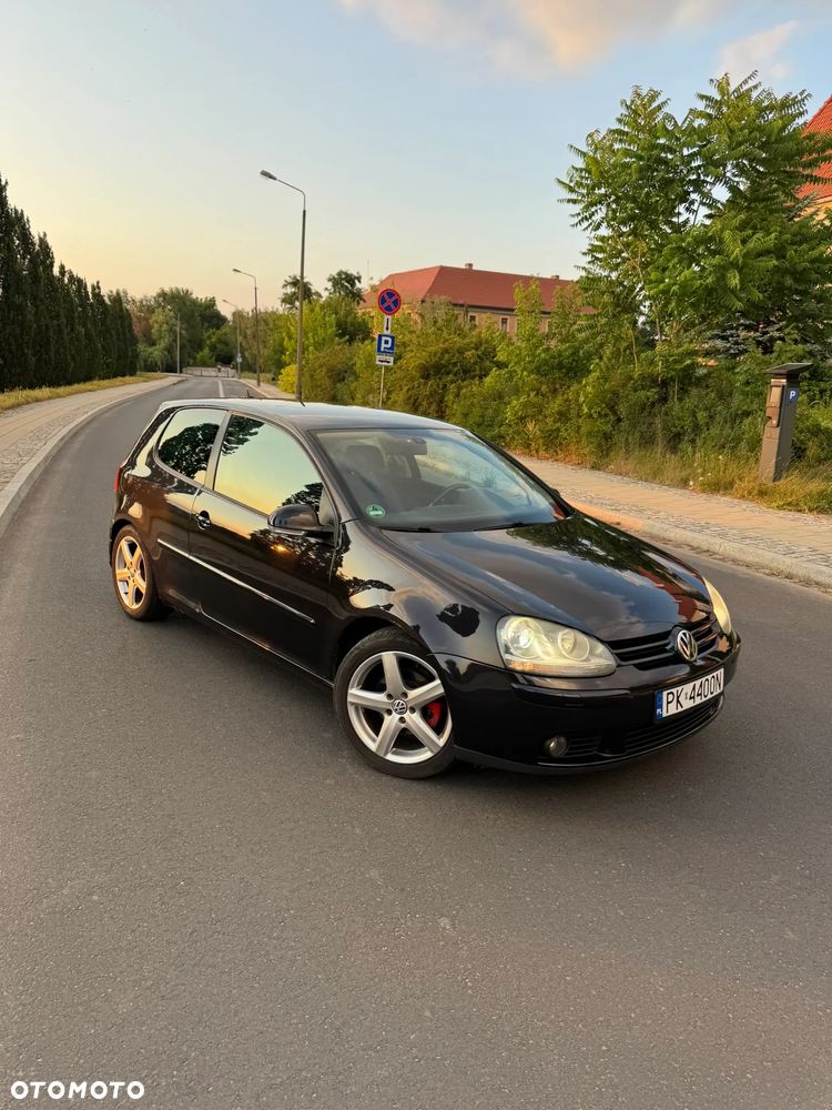 Volkswagen Golf 1.6 Q-Line - 1