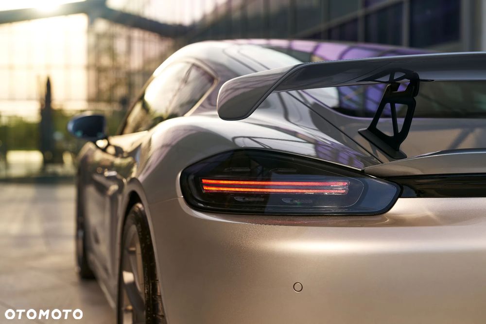 Porsche 718 Cayman GPF GT4 - 6