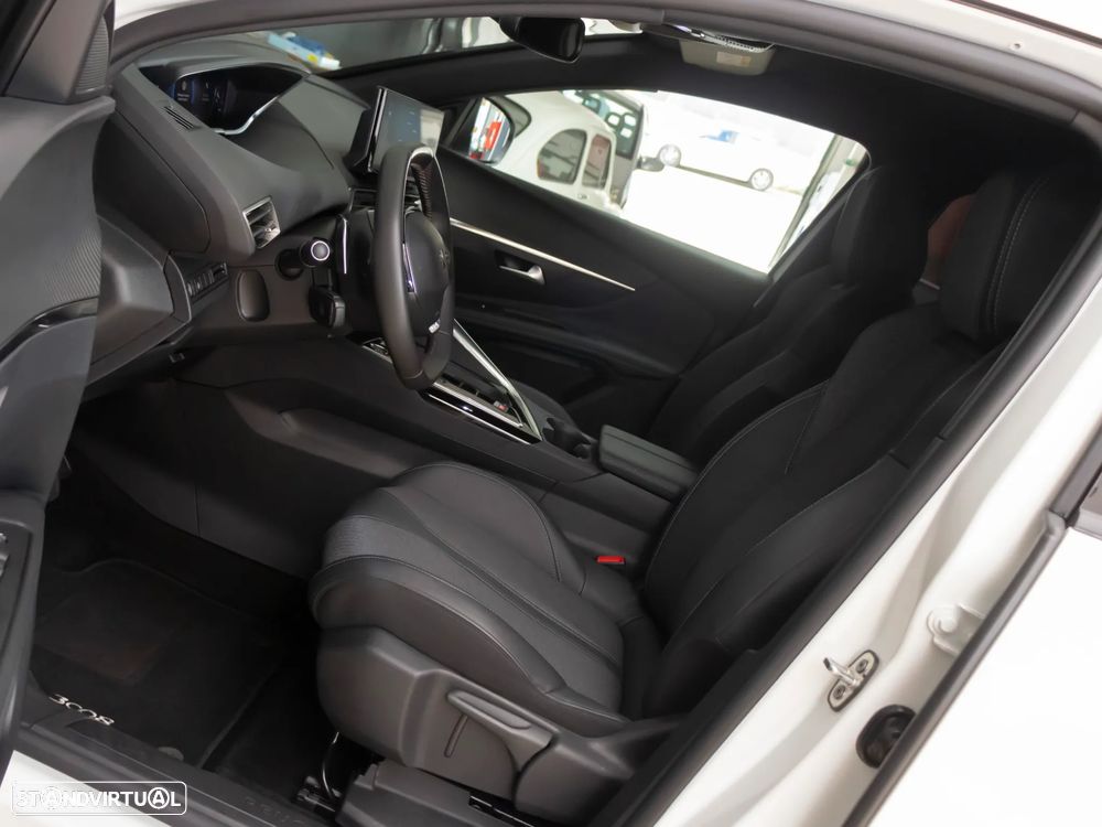 Peugeot 3008 1.2 PureTech Allure EAT8 - 14