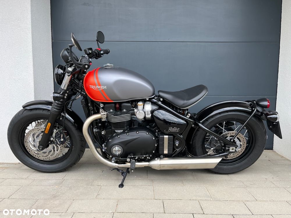 Triumph Bonneville Bobber - 3