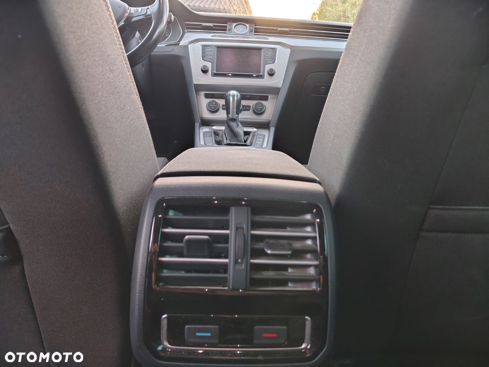 Volkswagen Passat Variant 2.0 TDI BMT Comfortline DSG - 9