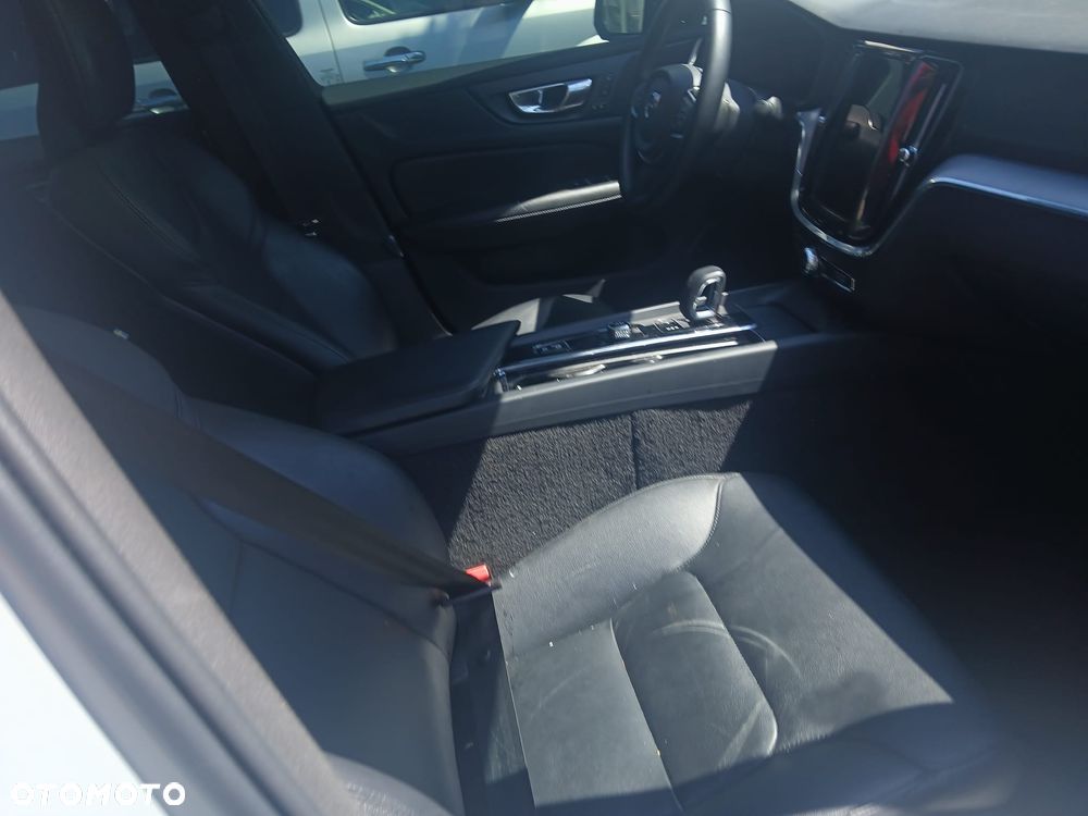 Volvo S60 B4 B DKG Plus Dark - 8