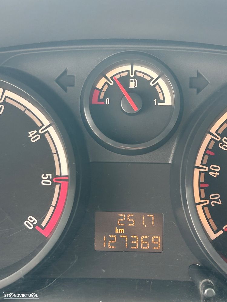 Opel Corsa 1.3 CDTI City 89g - 14