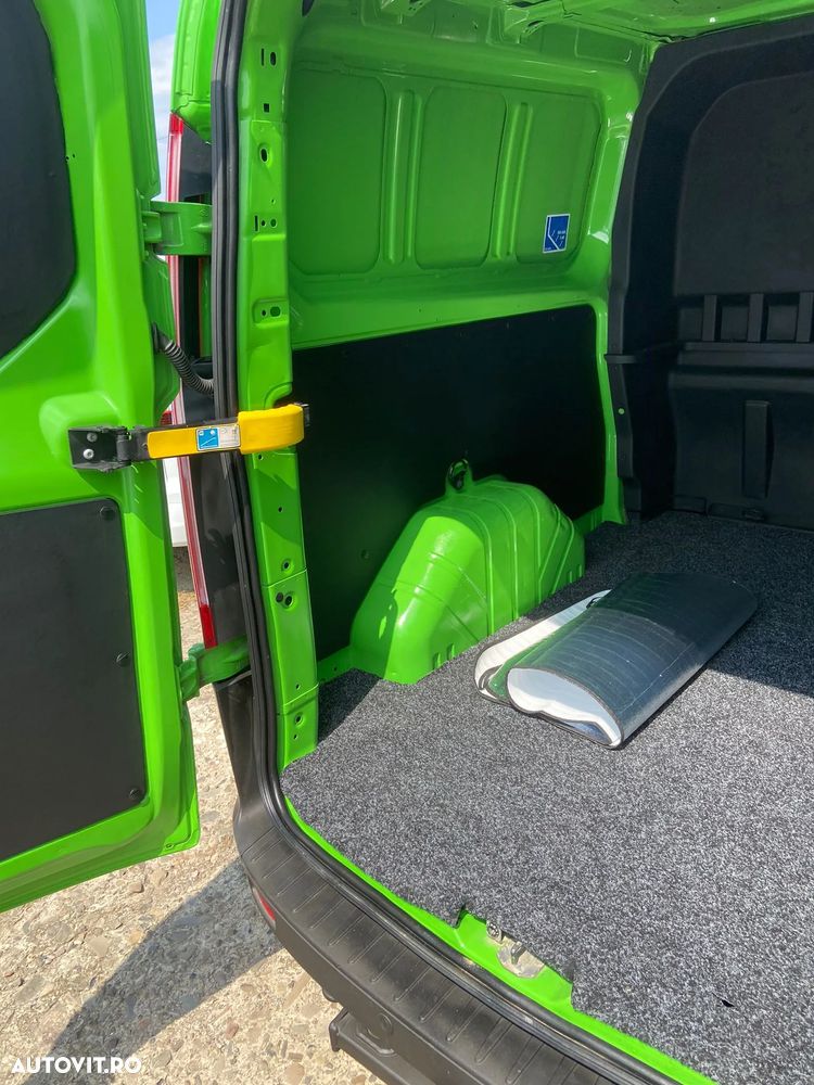 Ford Transit Custom - 13