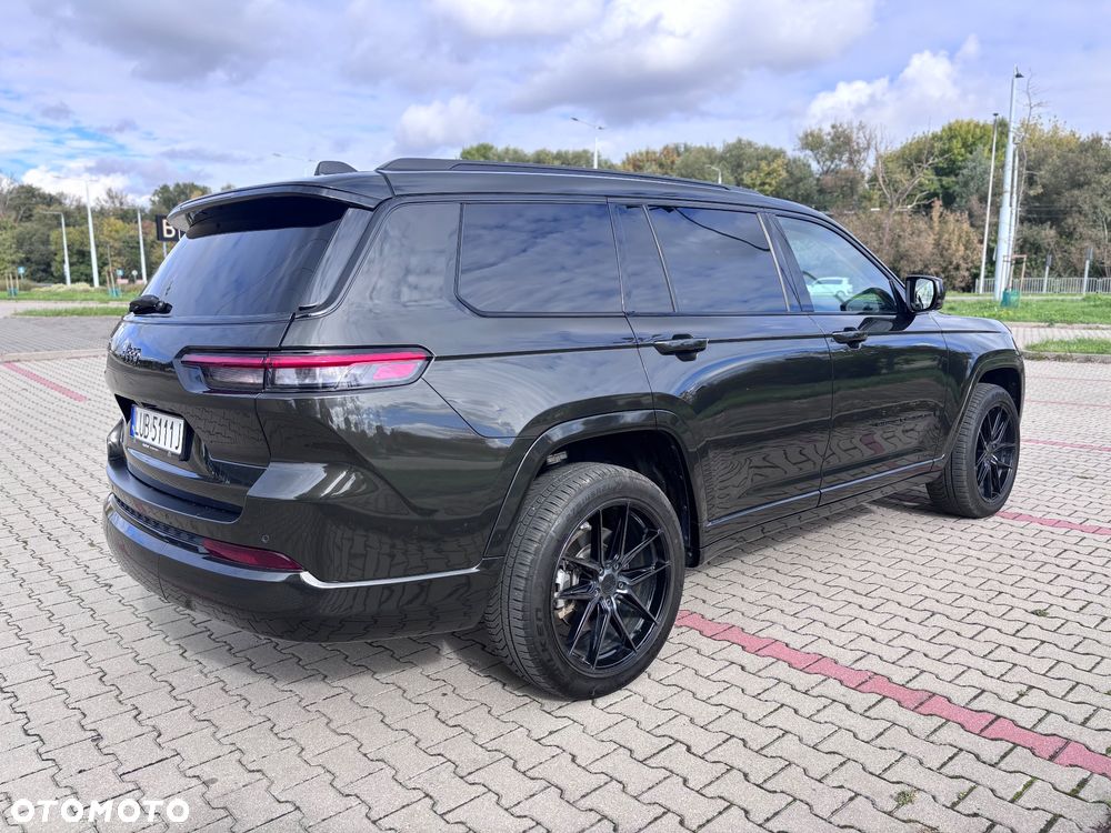 Jeep Grand Cherokee - 13