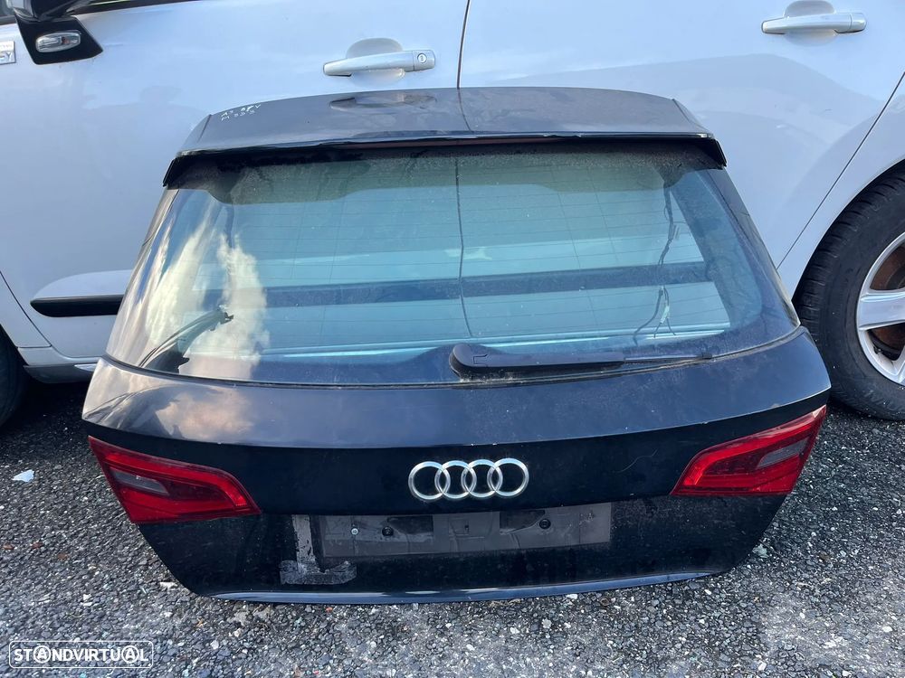Audi A3 8V TAMPA DA MALA - M333 - 1