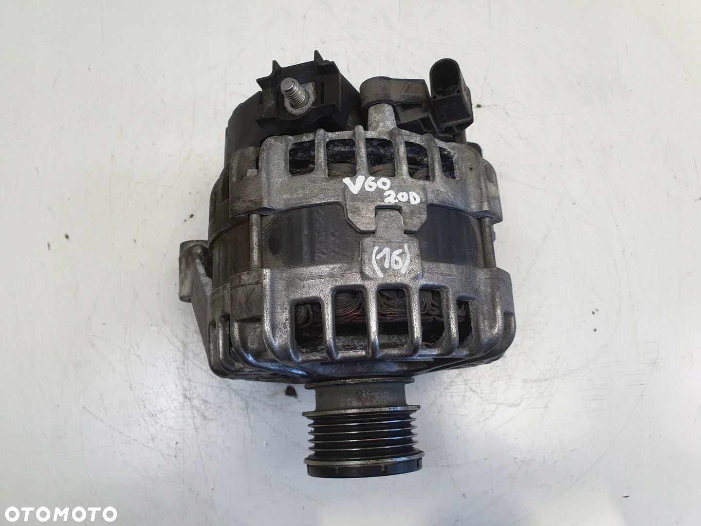 Volvo S60 II V60 2.0 D3 ALTERNATOR - 2