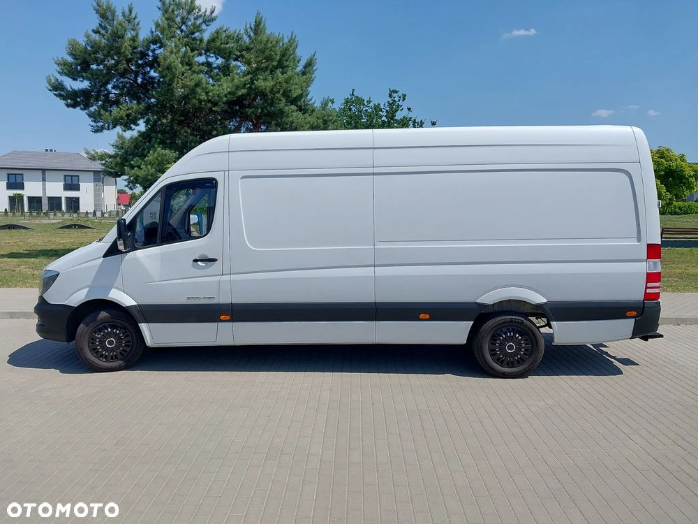 Mercedes-Benz Sprinter - 9