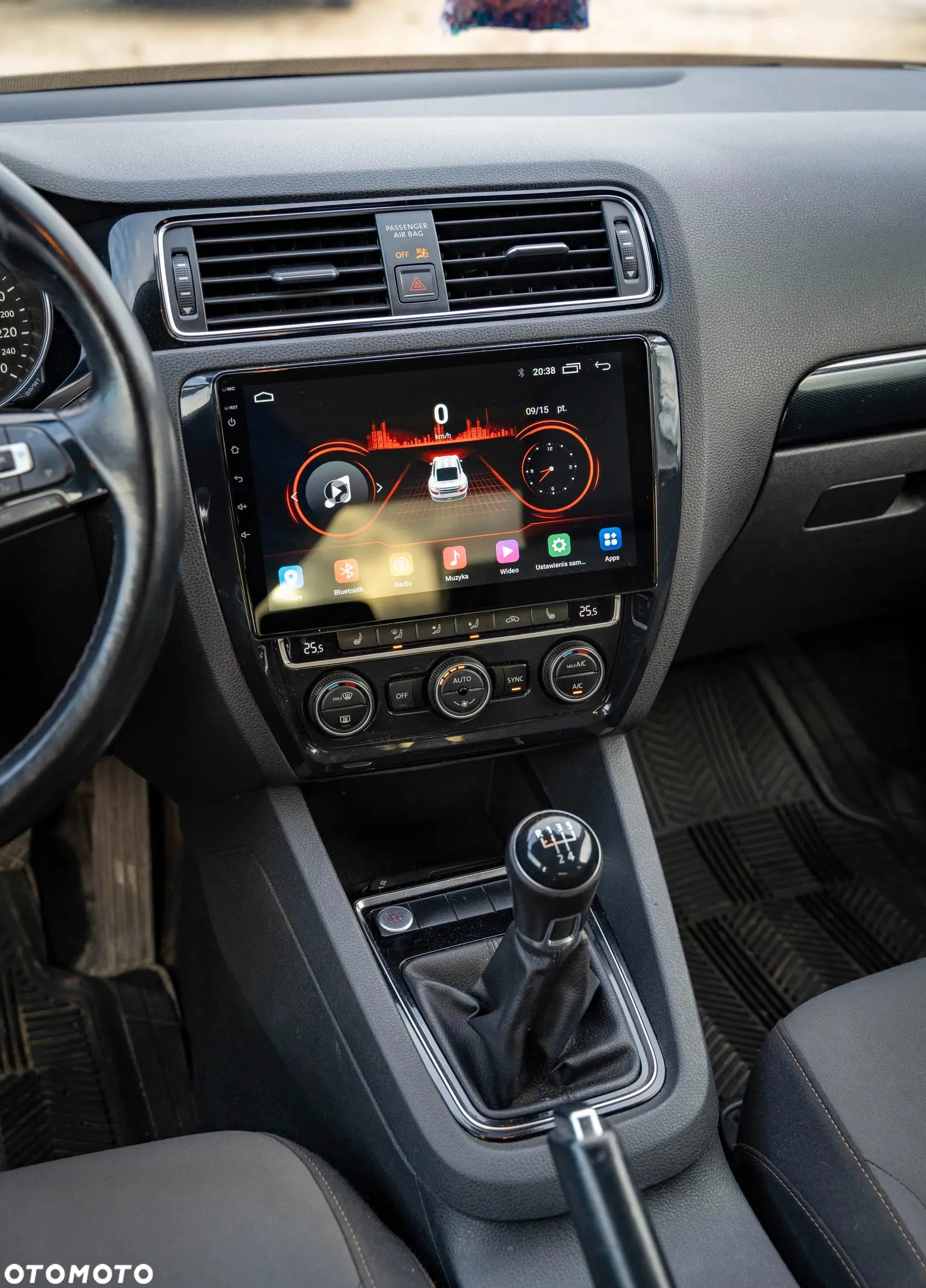 Volkswagen Jetta - 6