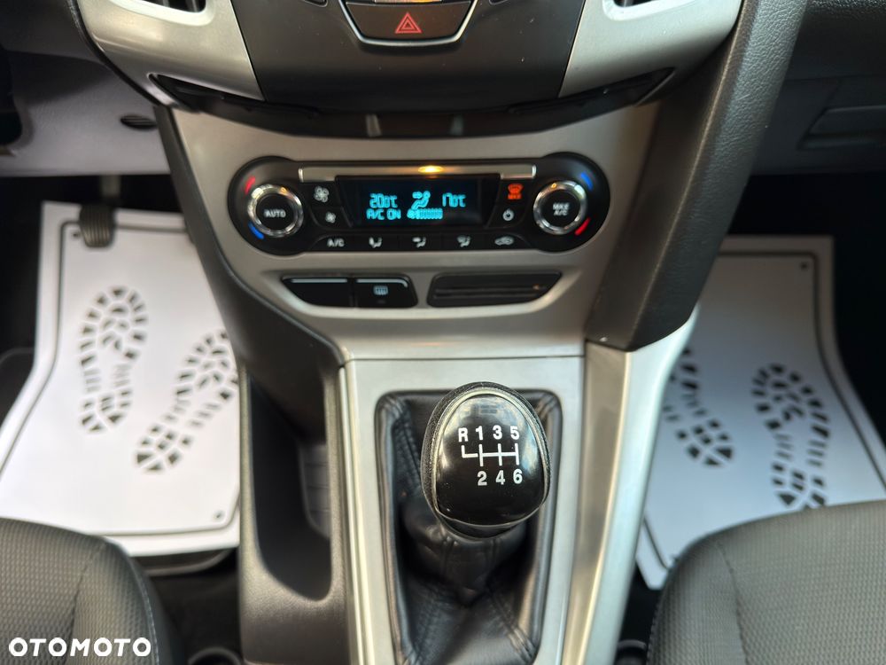 Ford Focus - 24