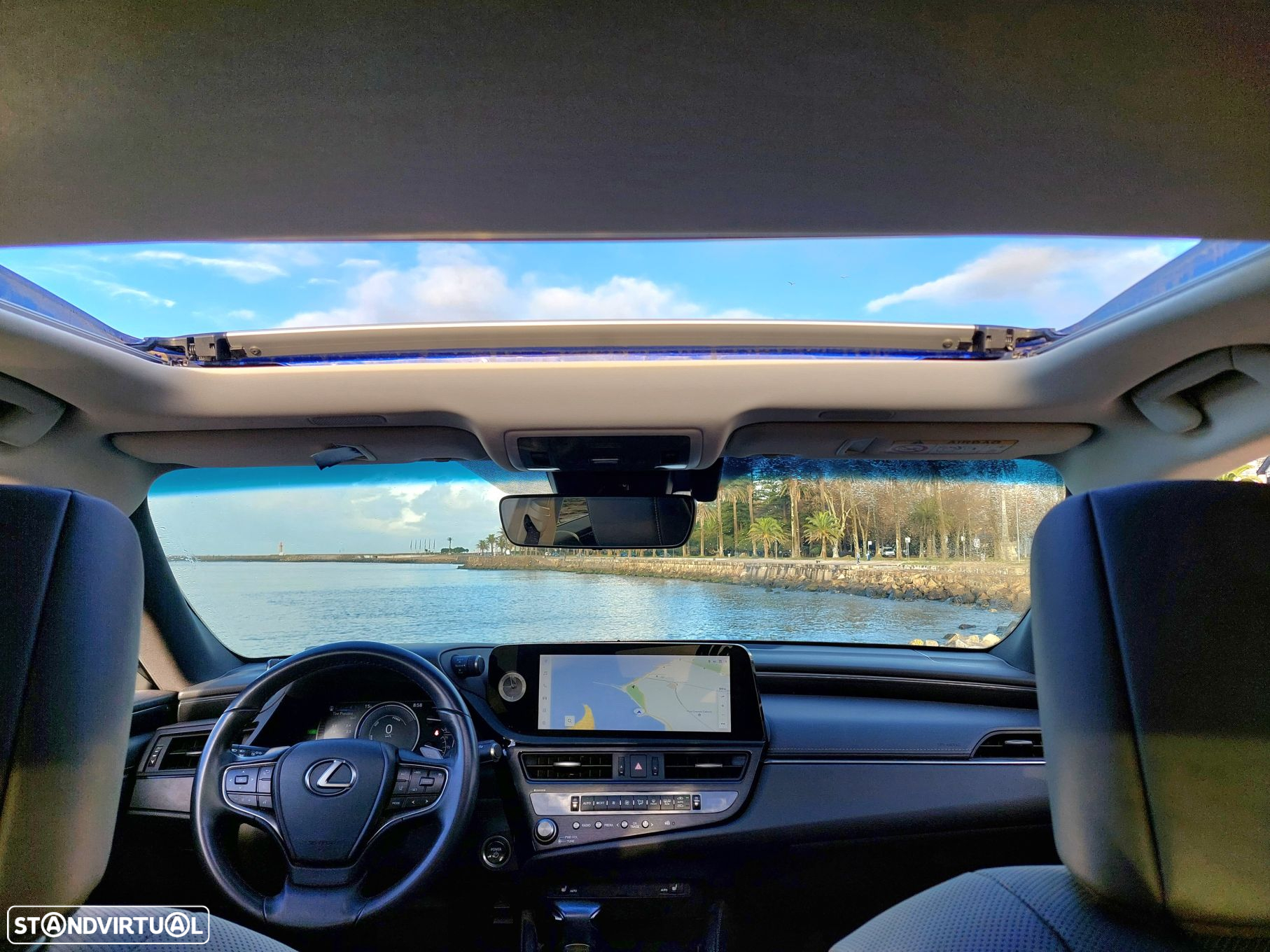 Lexus es-300h Sport - 16