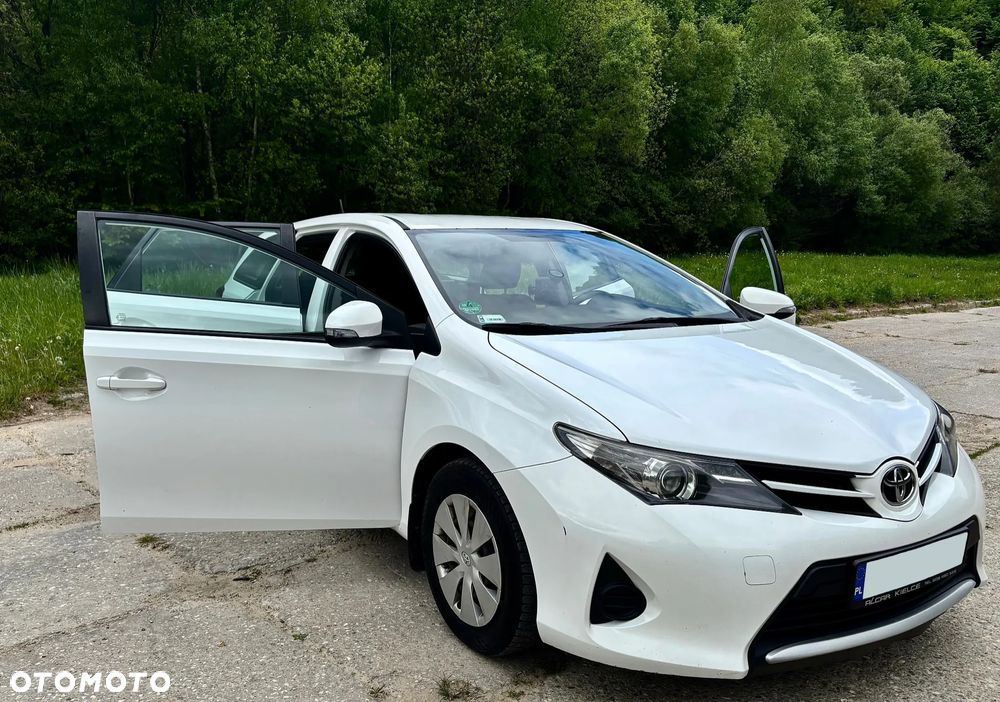 Toyota Auris 1.4 D-4D Active - 5