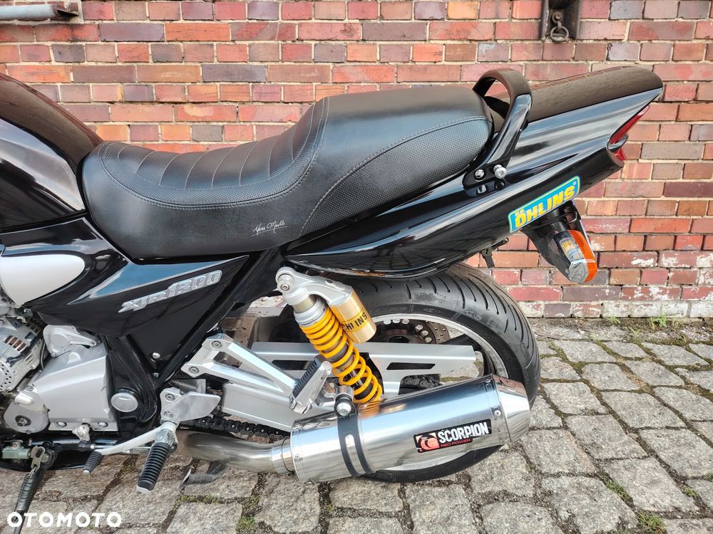 Yamaha XJR - 6