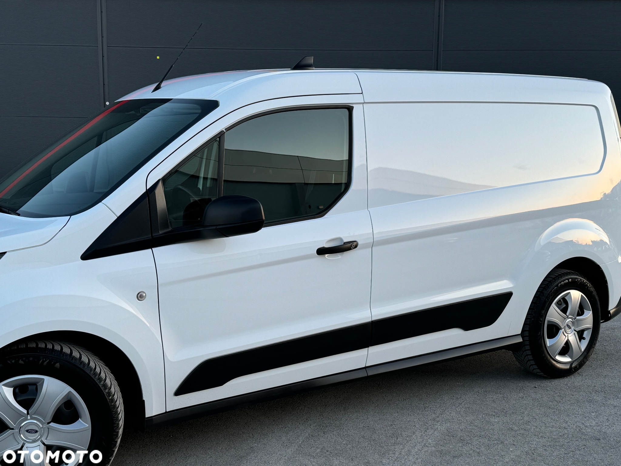Ford Transit Connect - 12