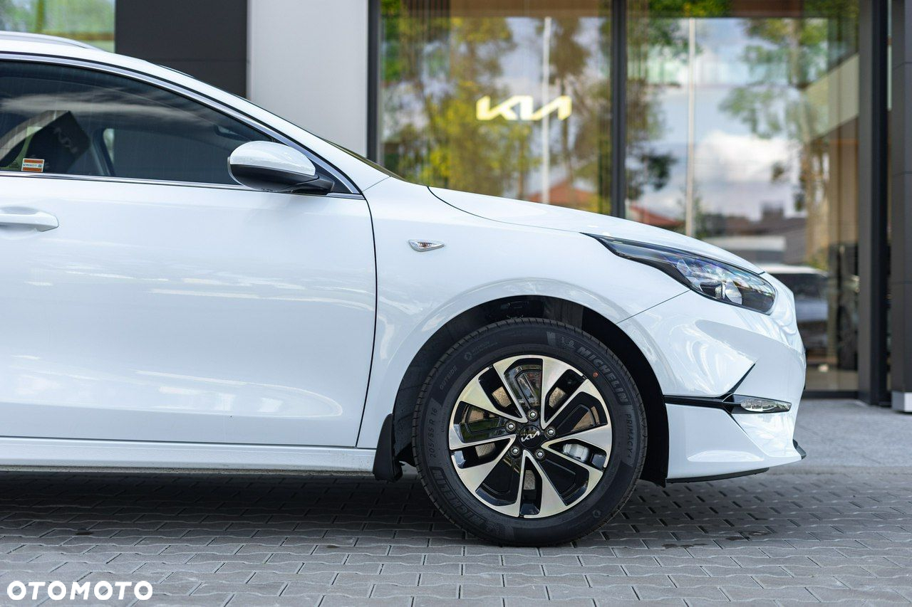 Kia Ceed - 7