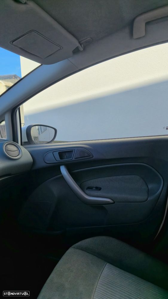 Ford Fiesta - 7