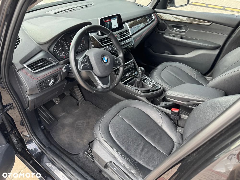 BMW Seria 2 216i - 6