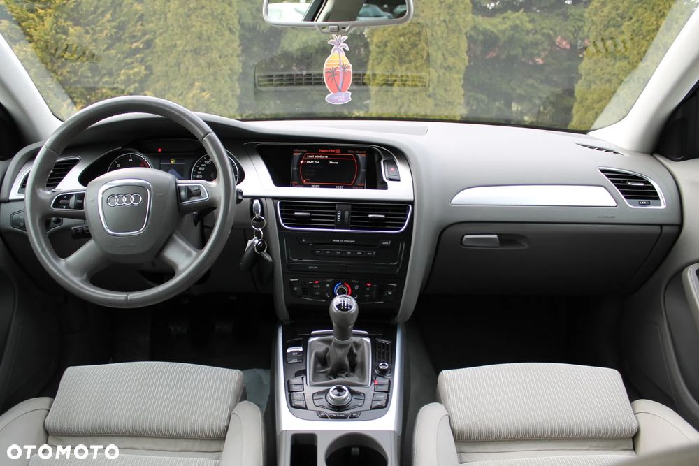 Audi A4 Avant 2.0 TDI Quattro - 26