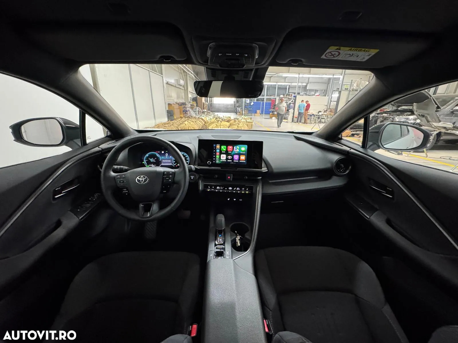 Toyota C-HR 1.8 HEV 140 CP 4x2 CVT Dynamic - 11