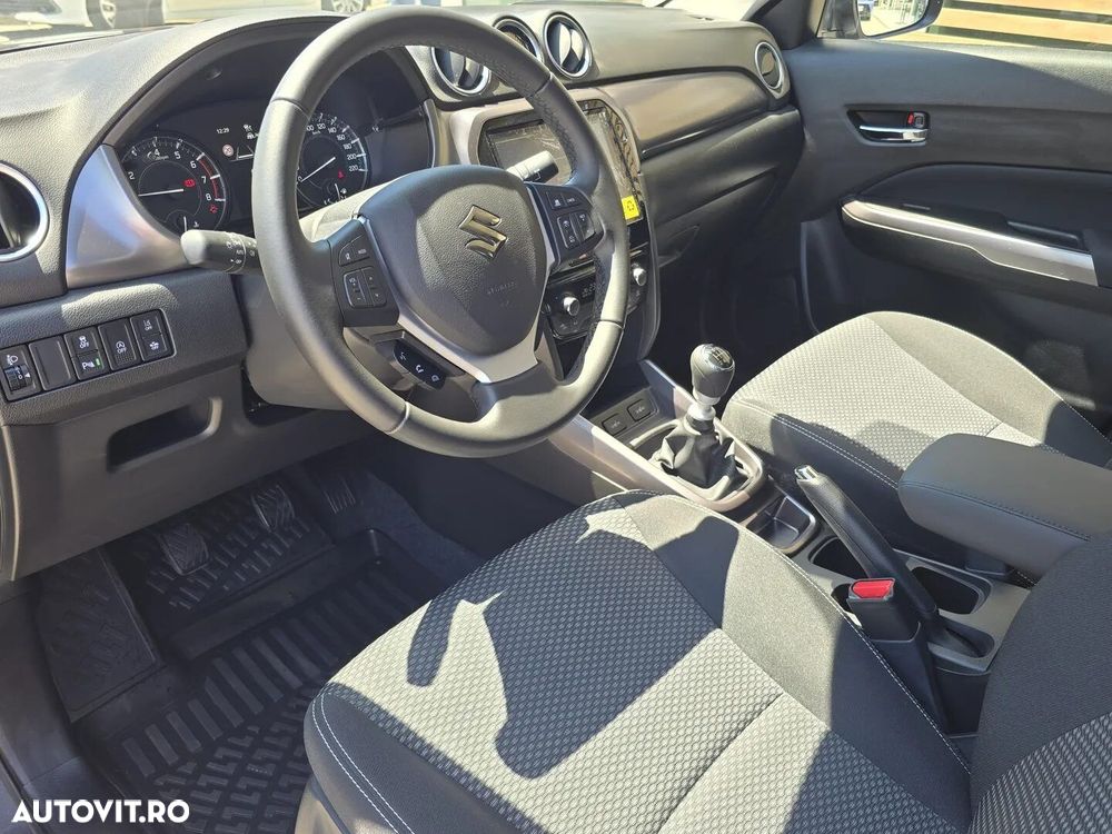 Suzuki Vitara 1.4 Boosterjet 6MT MHEV Passion - 12